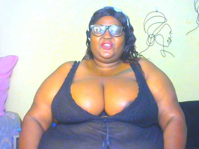 BellyGoddess's BongaCams show and profile