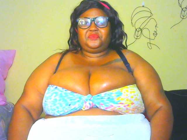 BellyGoddess's BongaCams show and profile