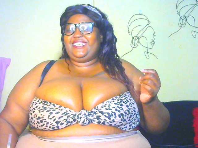 BellyGoddess's BongaCams show and profile