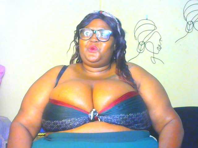 BellyGoddess's BongaCams show and profile