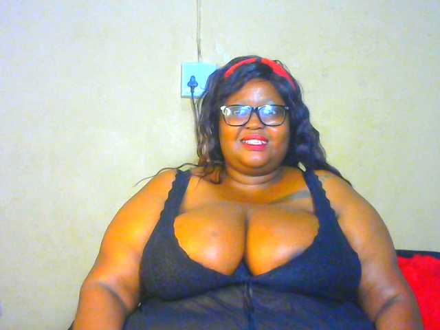 BellyGoddess's BongaCams show and profile