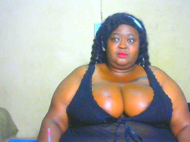 BellyGoddess webcam bongacams model stream image