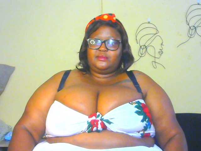 BellyGoddess's BongaCams show and profile