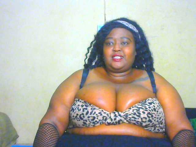 BellyGoddess webcam bongacams model stream image