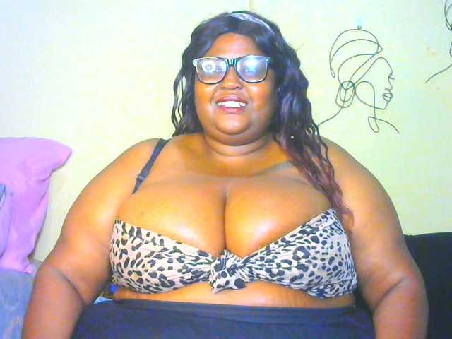 BellyGoddess's BongaCams show and profile