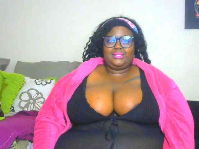 BellyGoddess webcam