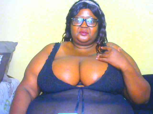 BellyGoddess webcam