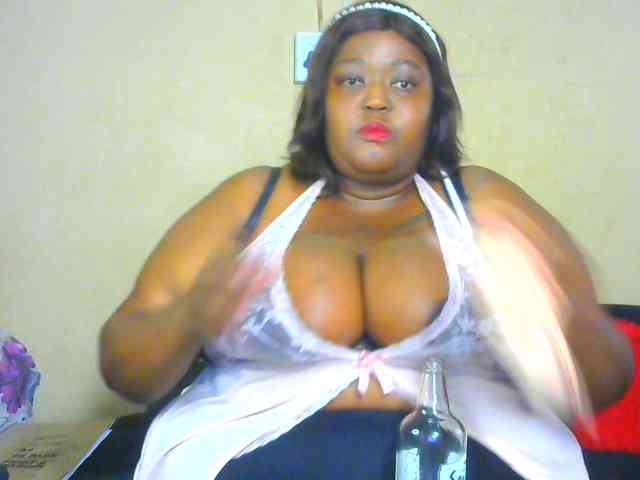 BellyGoddess webcam