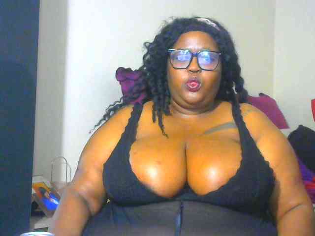 BellyGoddess webcam