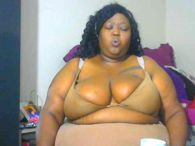 BellyGoddess Live Webcam on BongaCams
