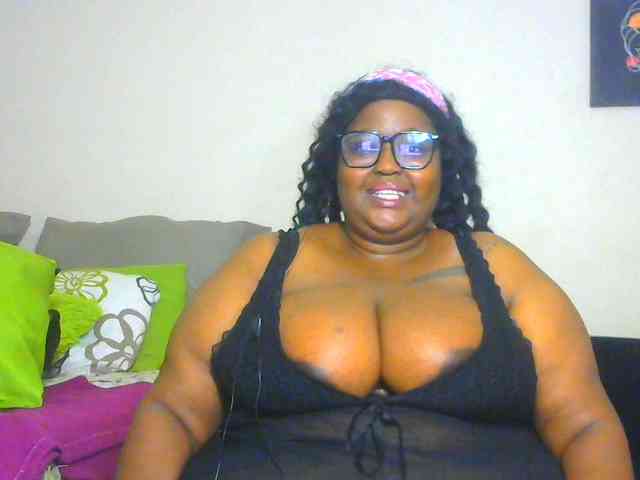 BellyGoddess webcam