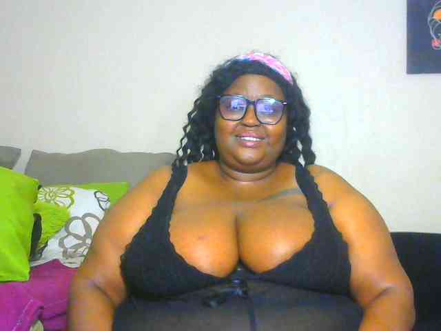 BellyGoddess webcam