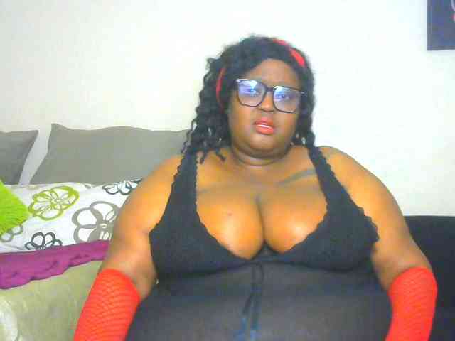 BellyGoddess webcam