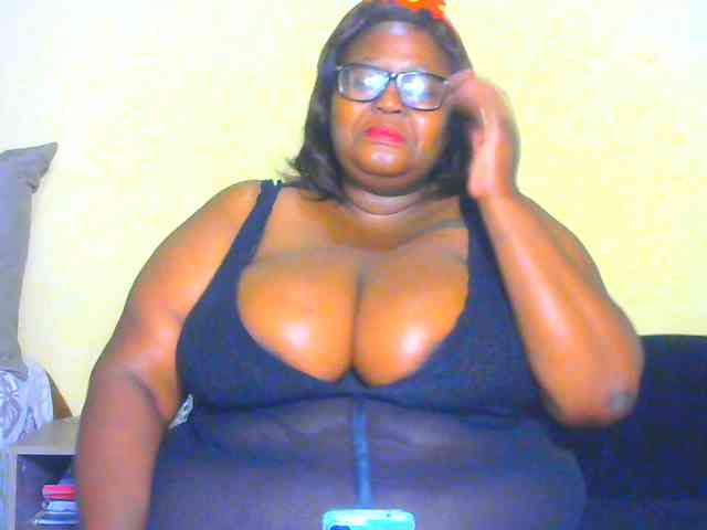 BellyGoddess webcam