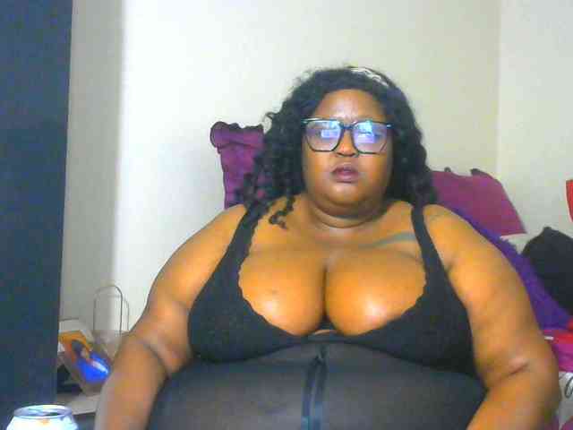 BellyGoddess webcam