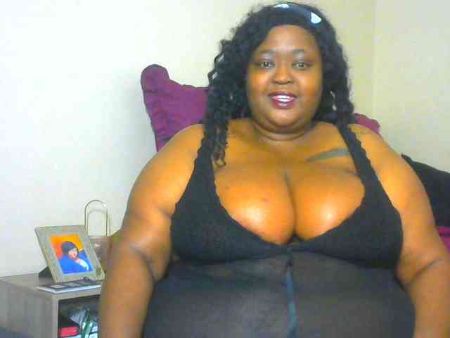 BellyGoddess webcam