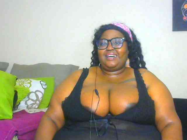 BellyGoddess webcam