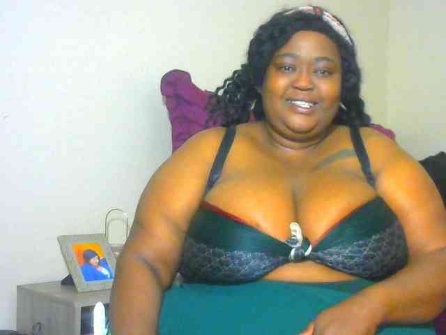 BellyGoddess webcam