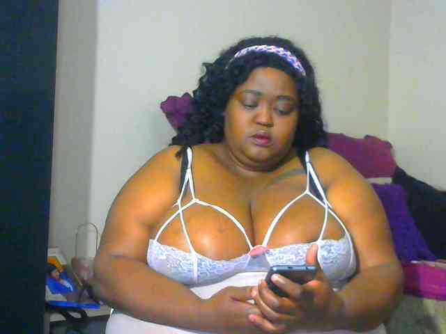BellyGoddess webcam