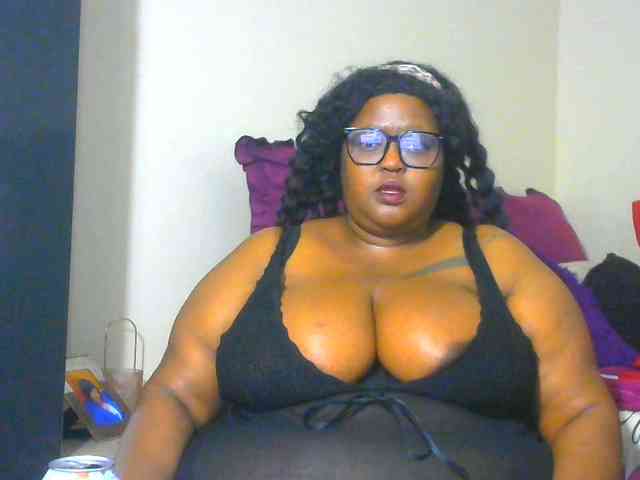 BellyGoddess webcam