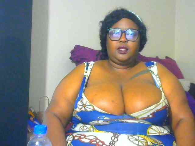 BellyGoddess webcam