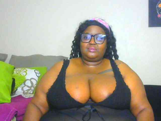 BellyGoddess webcam