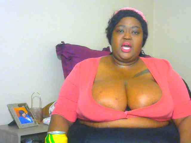BellyGoddess webcam