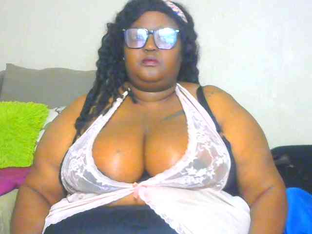 BellyGoddess webcam