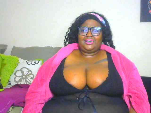 BellyGoddess webcam