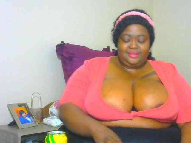 BellyGoddess webcam