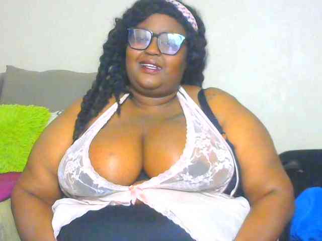 BellyGoddess webcam