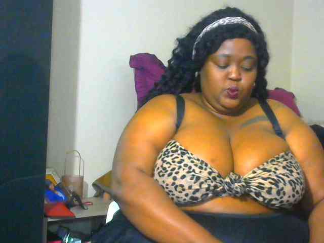 BellyGoddess webcam