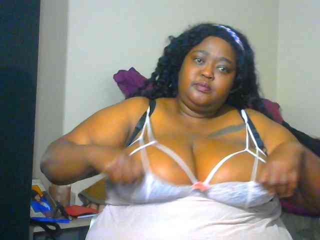 BellyGoddess webcam