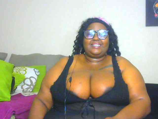 BellyGoddess webcam