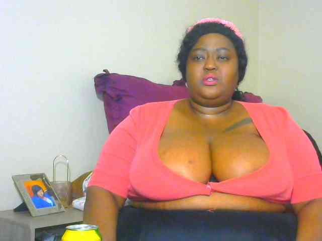 BellyGoddess webcam