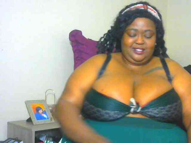 BellyGoddess webcam