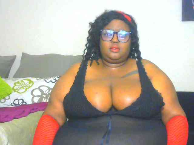 BellyGoddess webcam