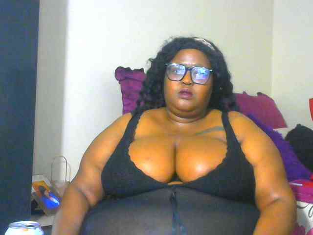 BellyGoddess webcam