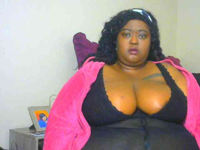 BellyGoddess webcam