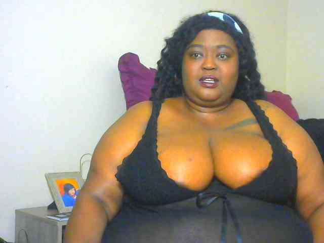 BellyGoddess webcam