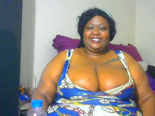 BellyGoddess webcam