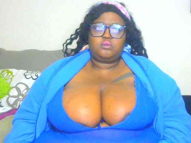 BellyGoddess webcam