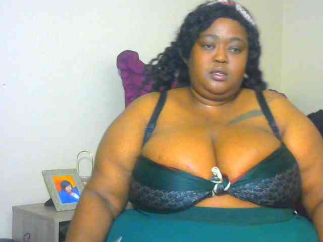 BellyGoddess webcam