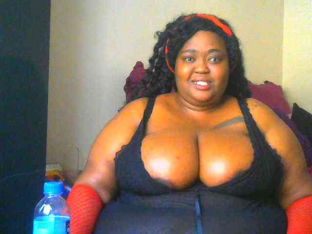 BellyGoddess webcam