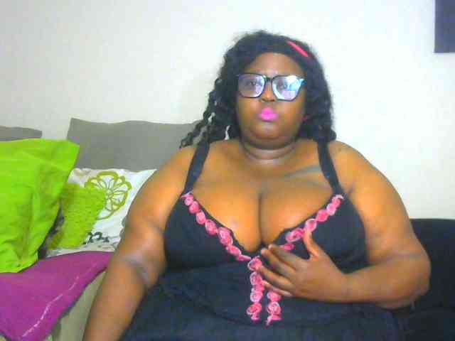 BellyGoddess webcam