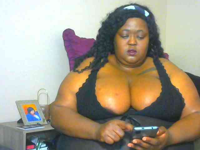 BellyGoddess webcam