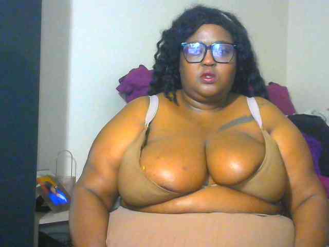 BellyGoddess webcam