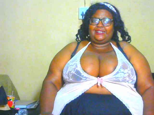 BellyGoddess webcam