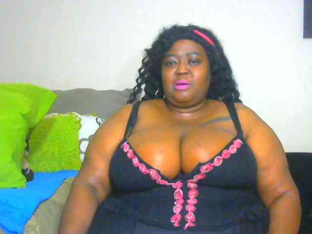 BellyGoddess webcam
