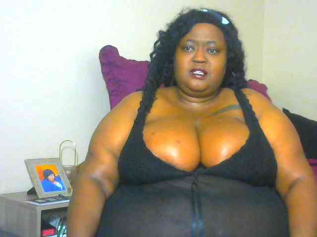 BellyGoddess webcam
